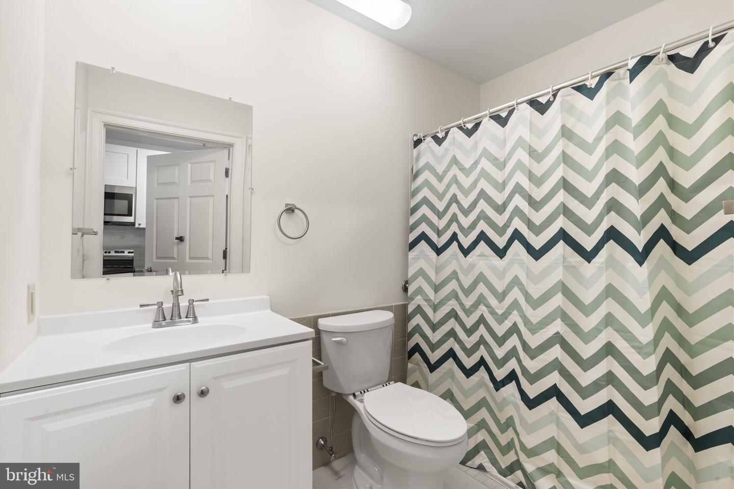 7040 Oxford Ave #422 Property Photo 51