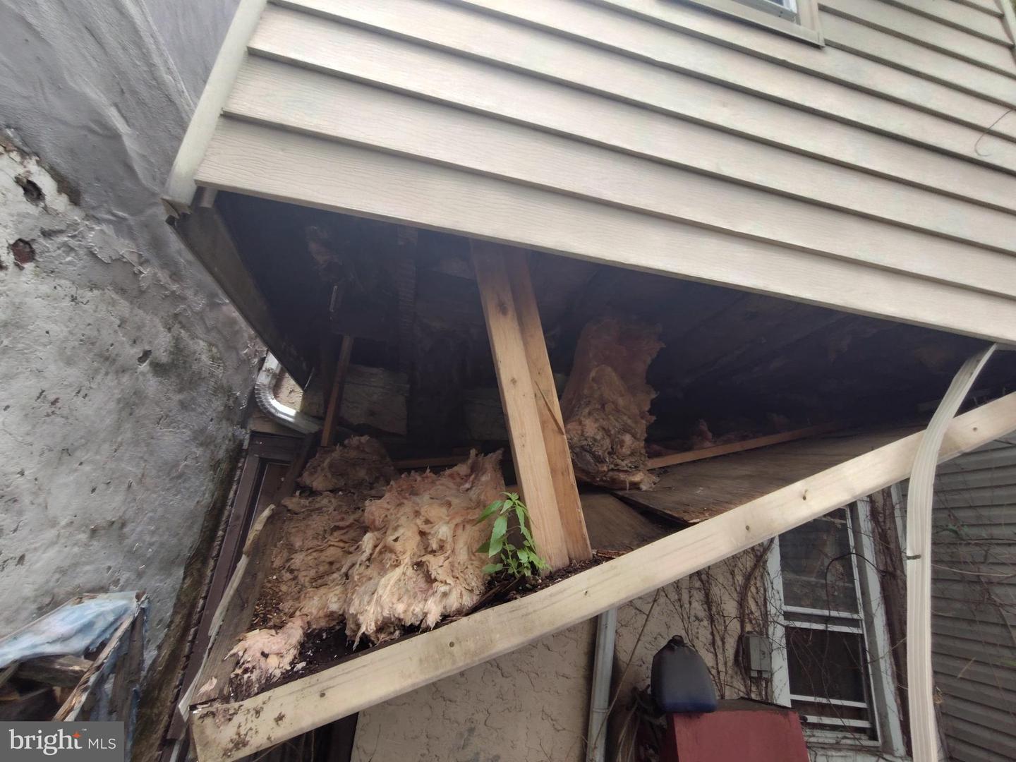 1237 S Bucknell St Property Photo 9