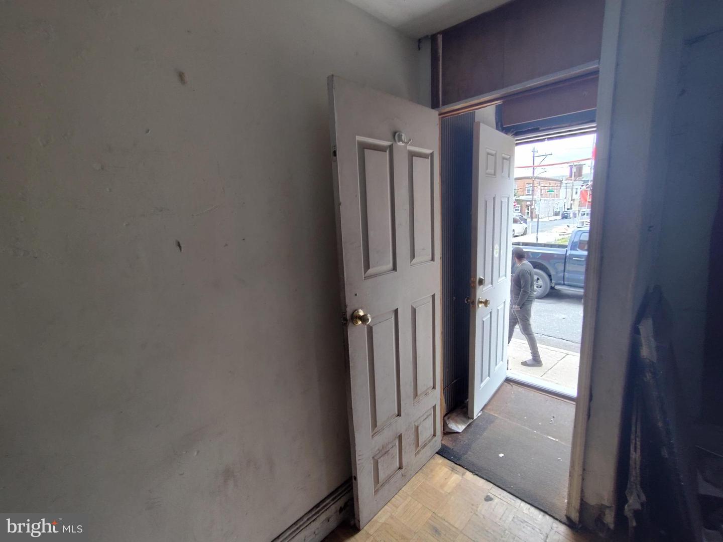1237 S Bucknell St Property Photo 10