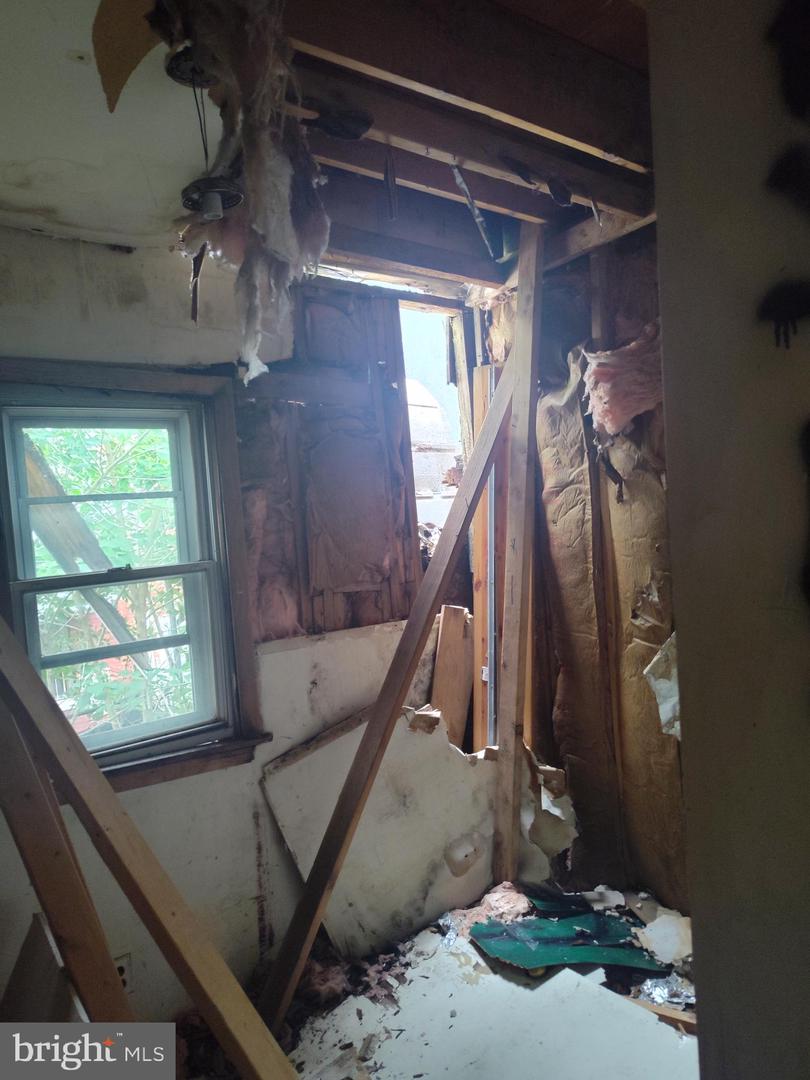 1237 S Bucknell St Property Photo 52