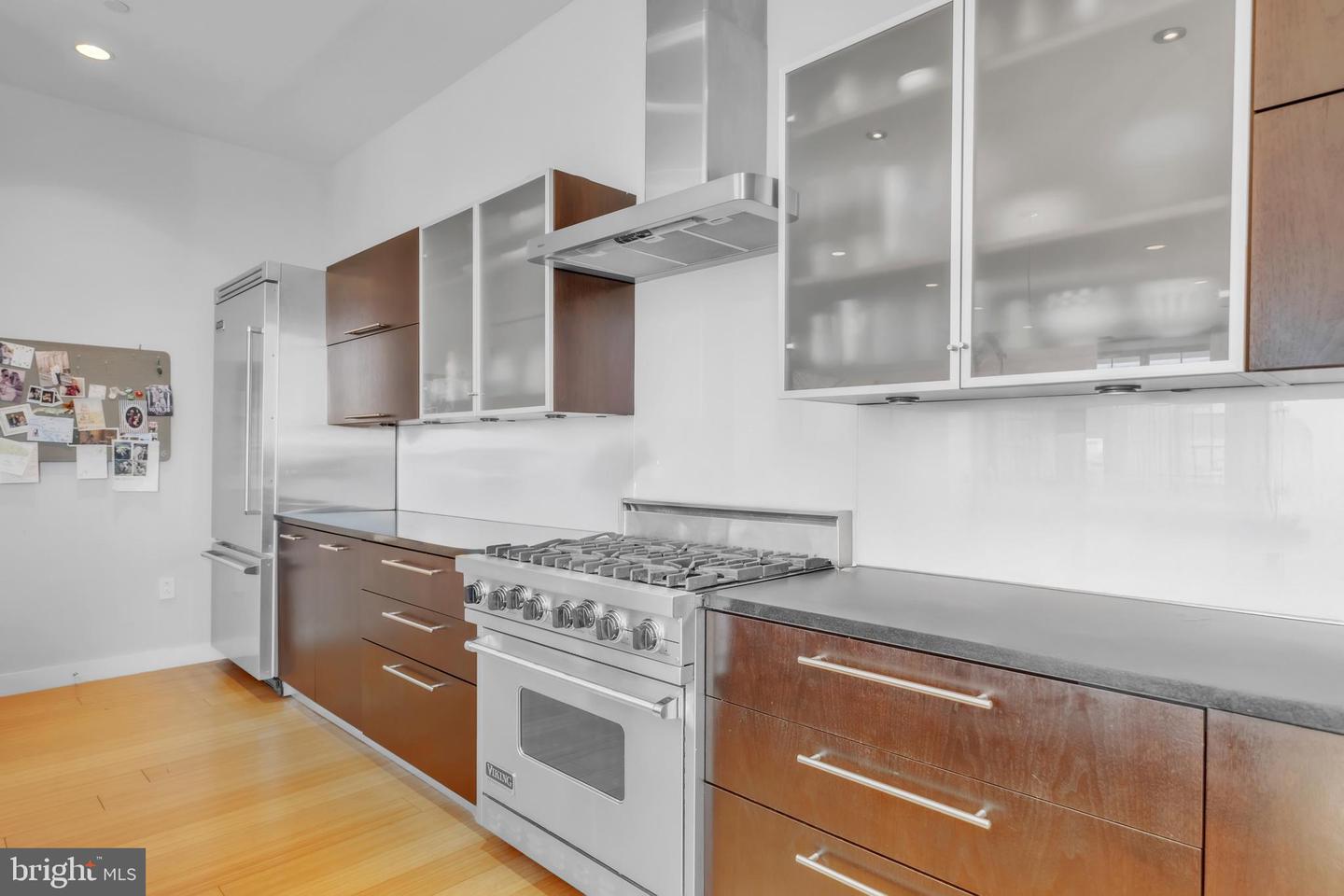 108 Arch St #ph1 Property Photo 13