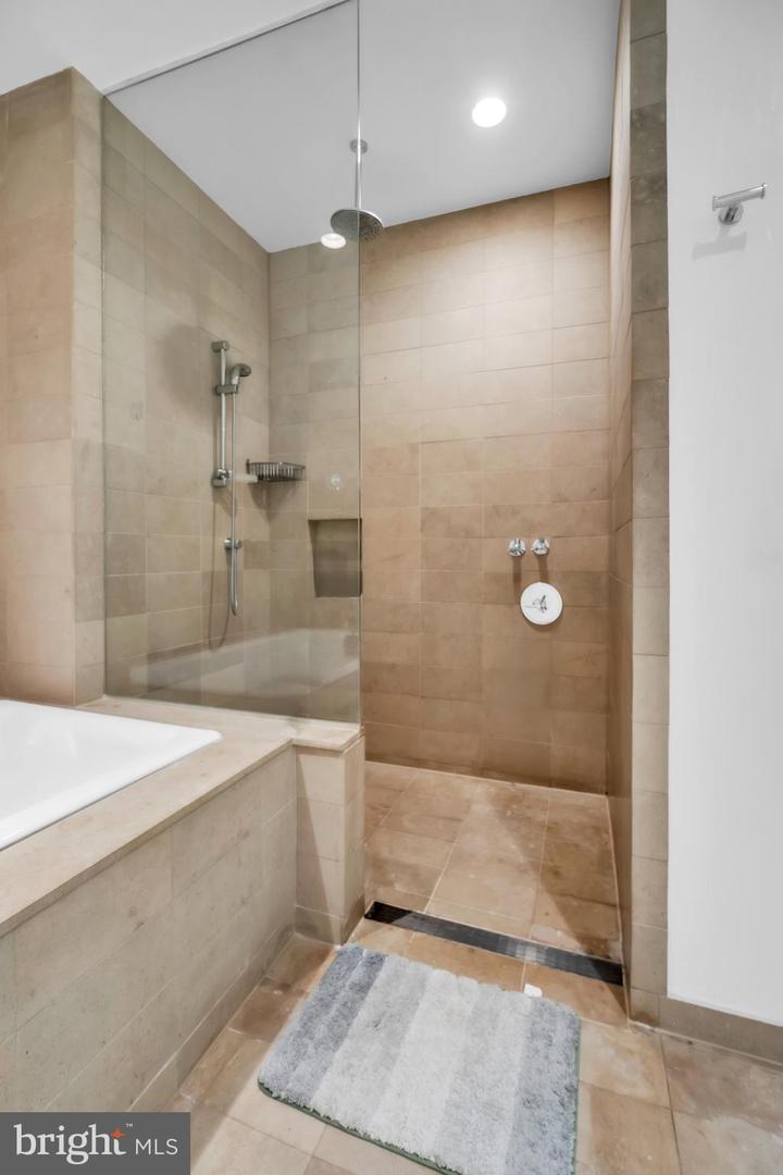 108 Arch St #ph1 Property Photo 23
