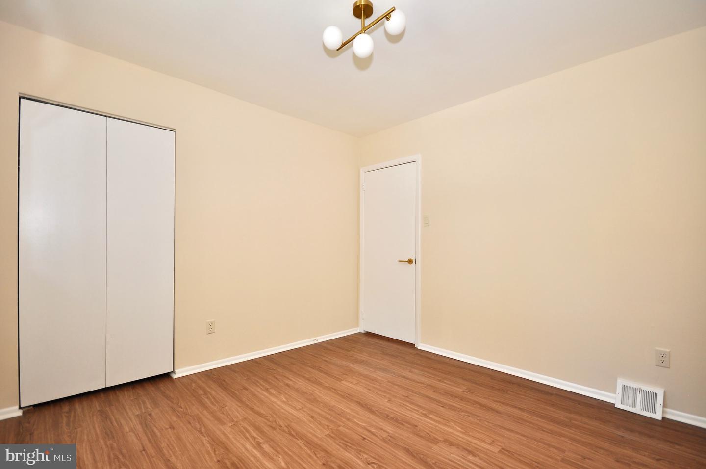 15155 Milford St Property Photo 17
