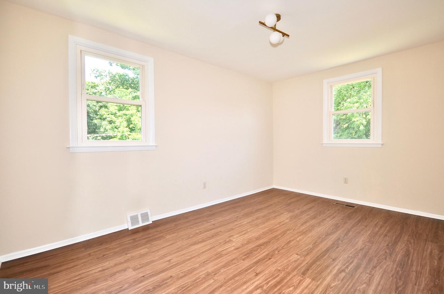 15155 Milford St Property Photo 22