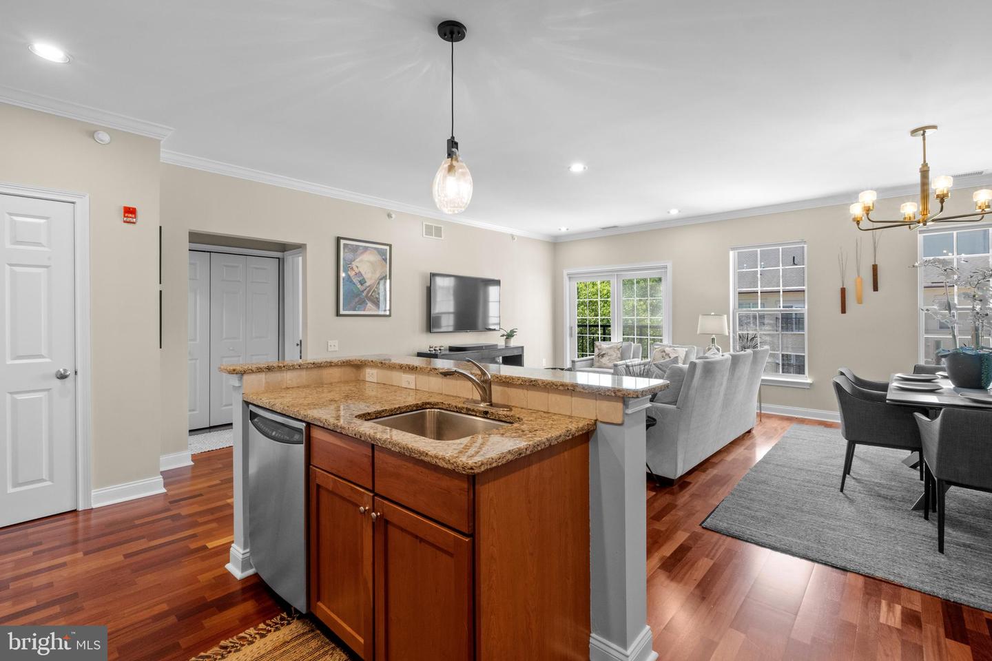 500 Admirals Way #402 Property Photo 4