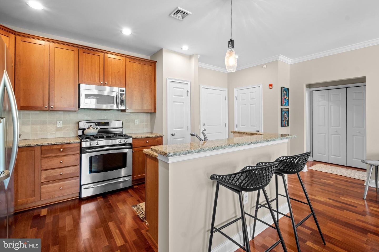 500 Admirals Way #402 Property Photo 5