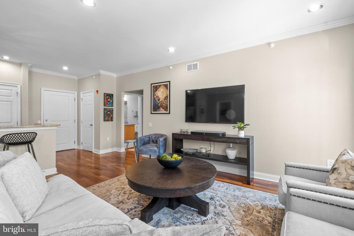 500 Admirals Way #402 Property Photo 9