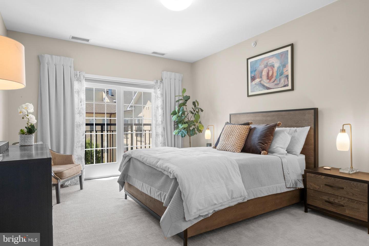 500 Admirals Way #402 Property Photo 17