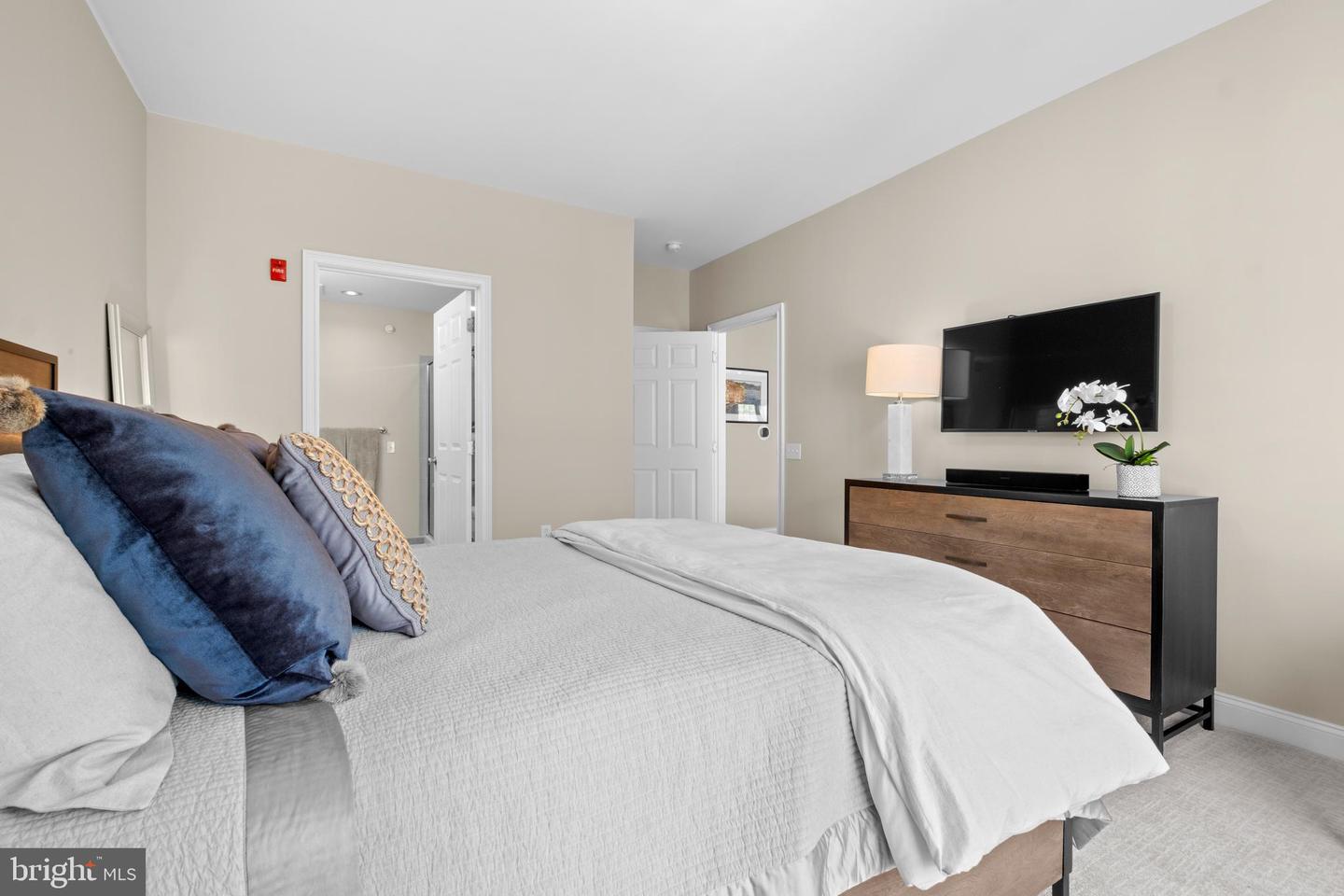 500 Admirals Way #402 Property Photo 20
