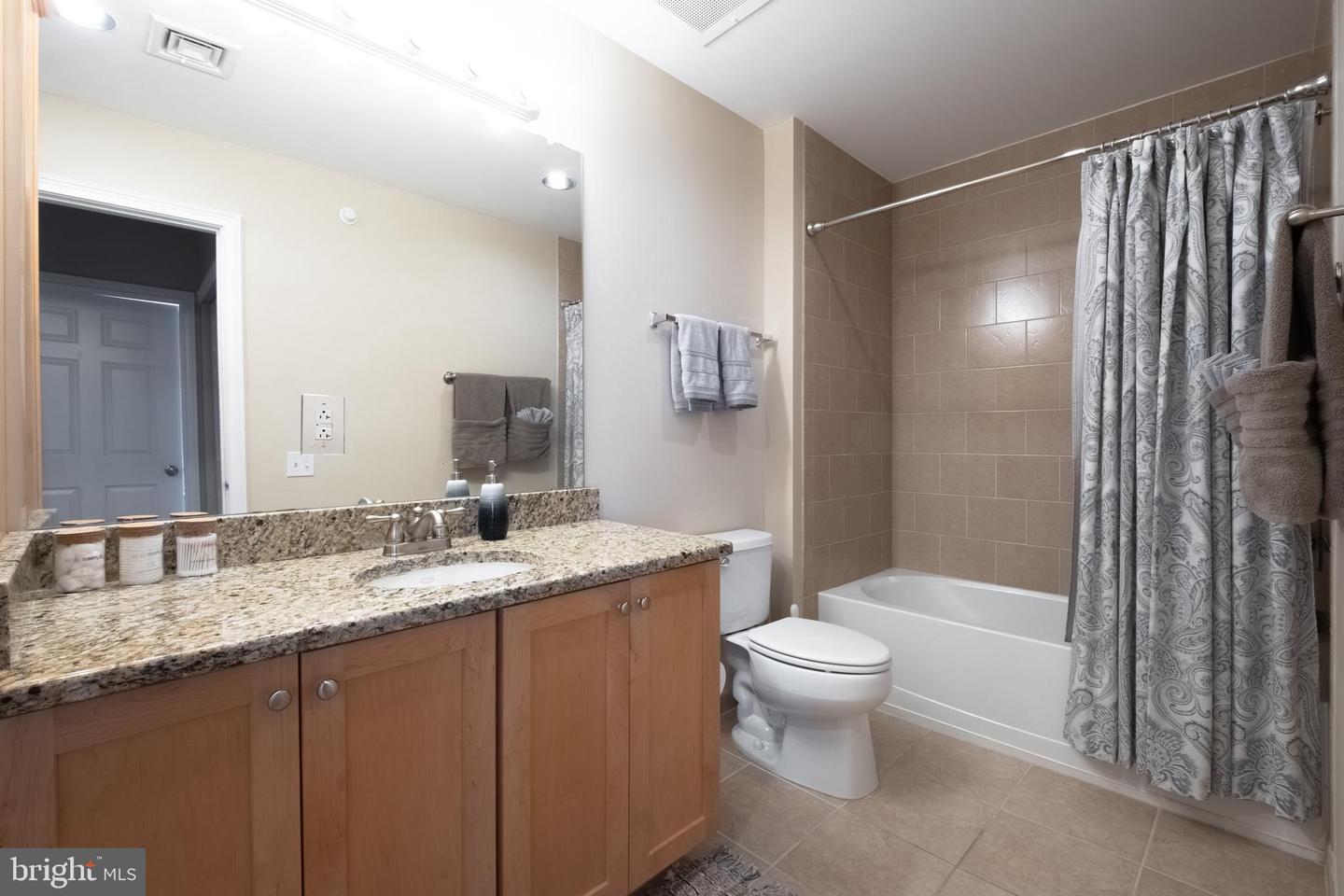 500 Admirals Way #402 Property Photo 27