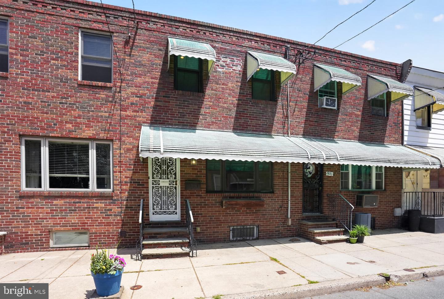 933 FERNON ST Property Photo 1