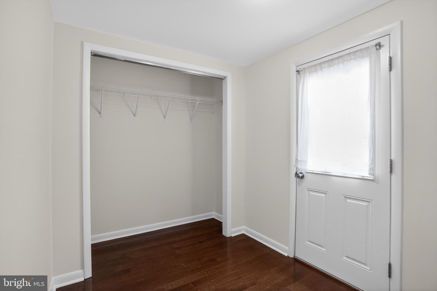 933 Fernon St Property Photo 24