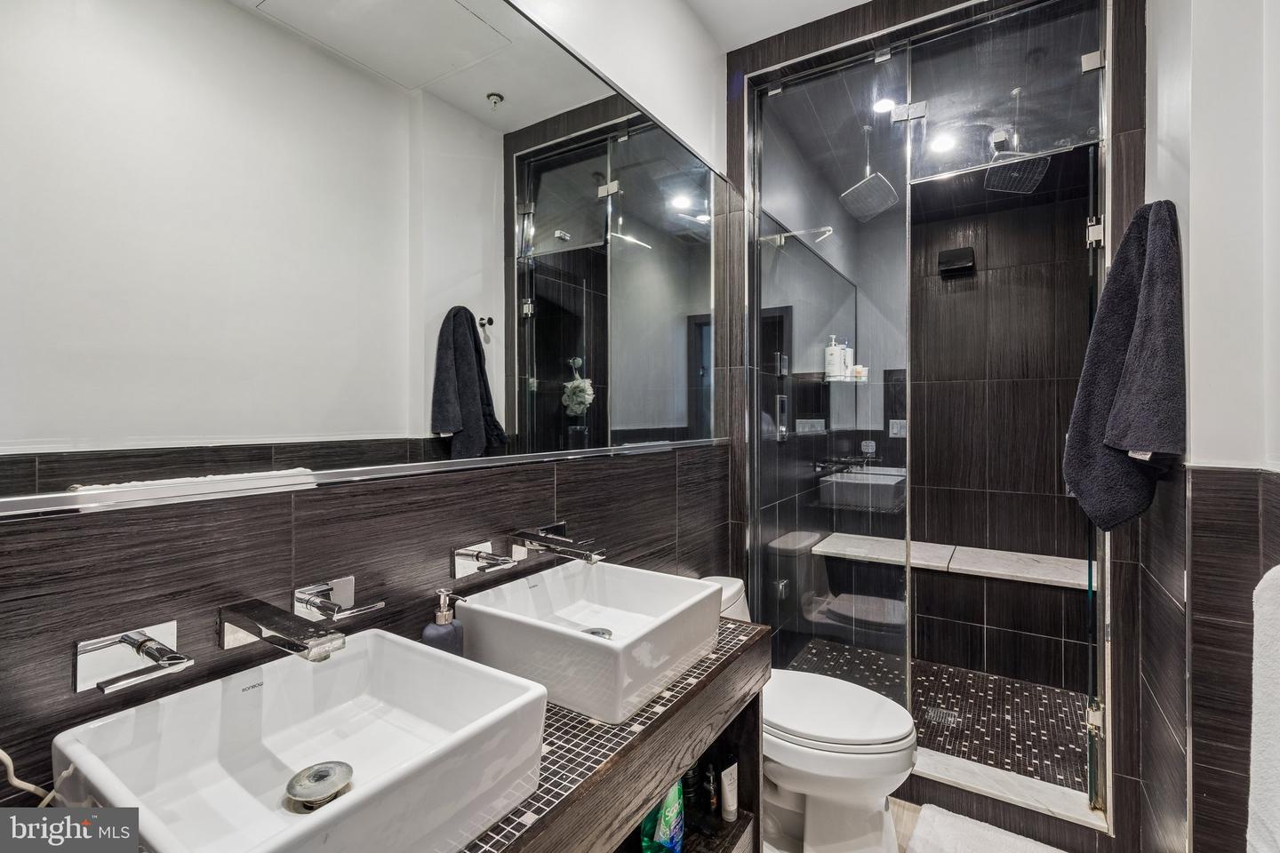 1111 Walnut St #9g Property Photo 12