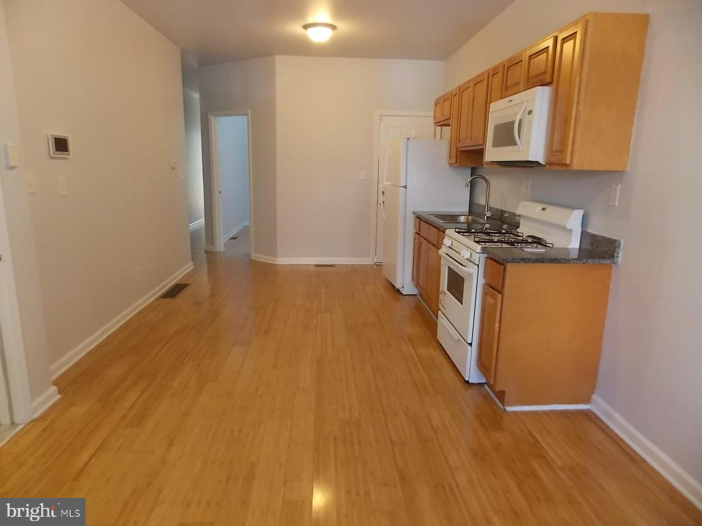 838 N Brooklyn St Property Photo 4