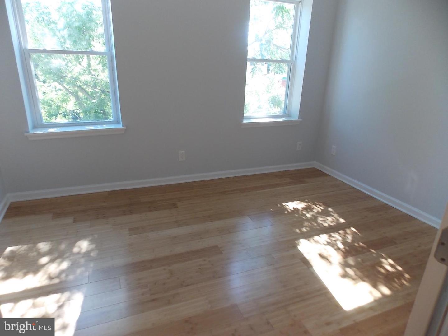 838 N Brooklyn St Property Photo 13