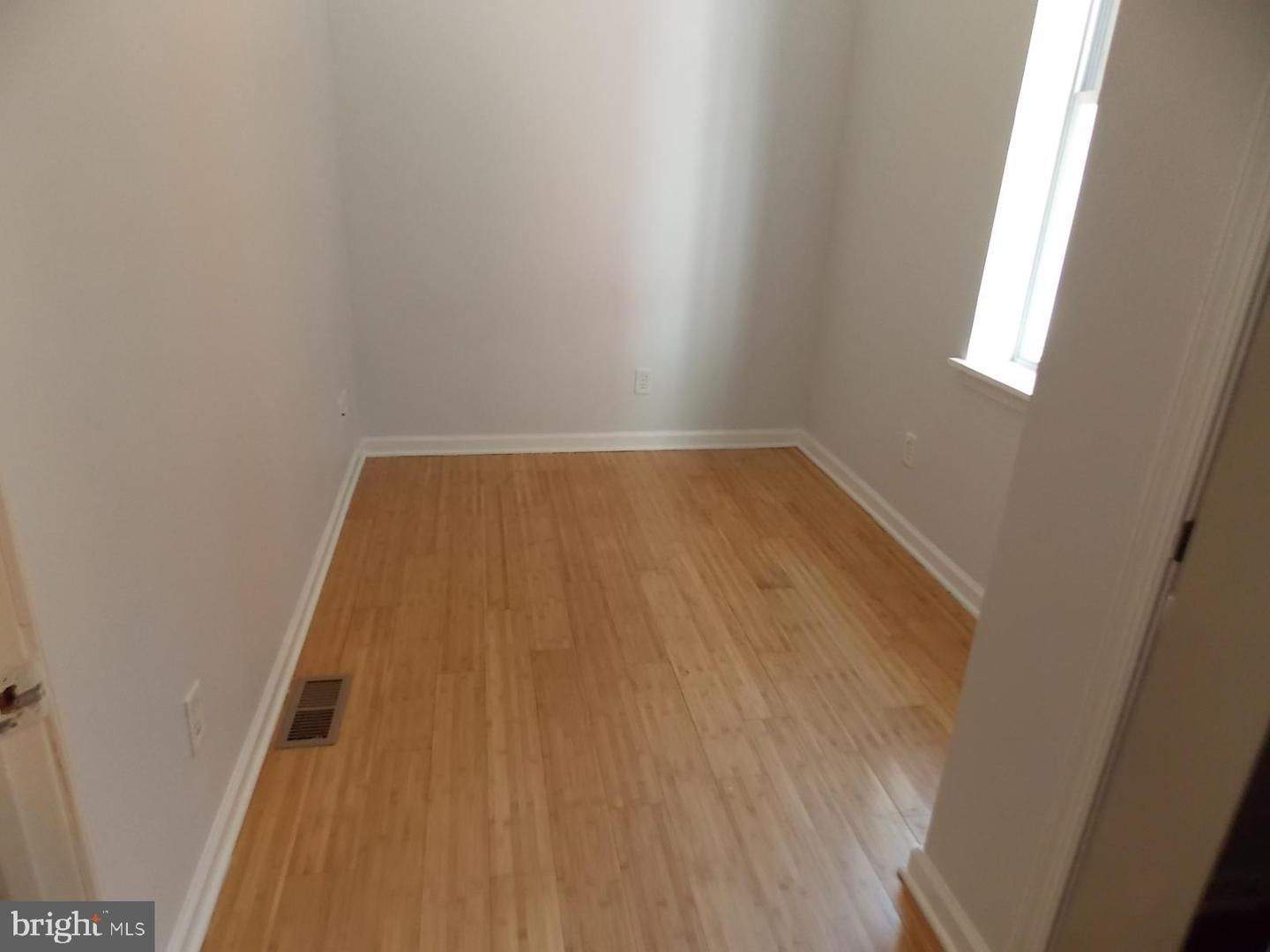 838 N Brooklyn St Property Photo 14
