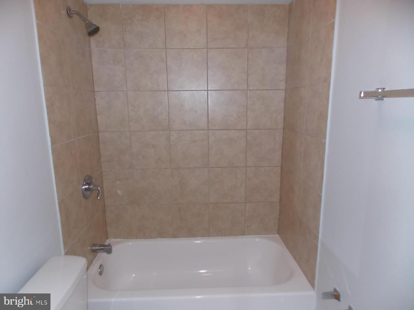 838 N Brooklyn St Property Photo 15