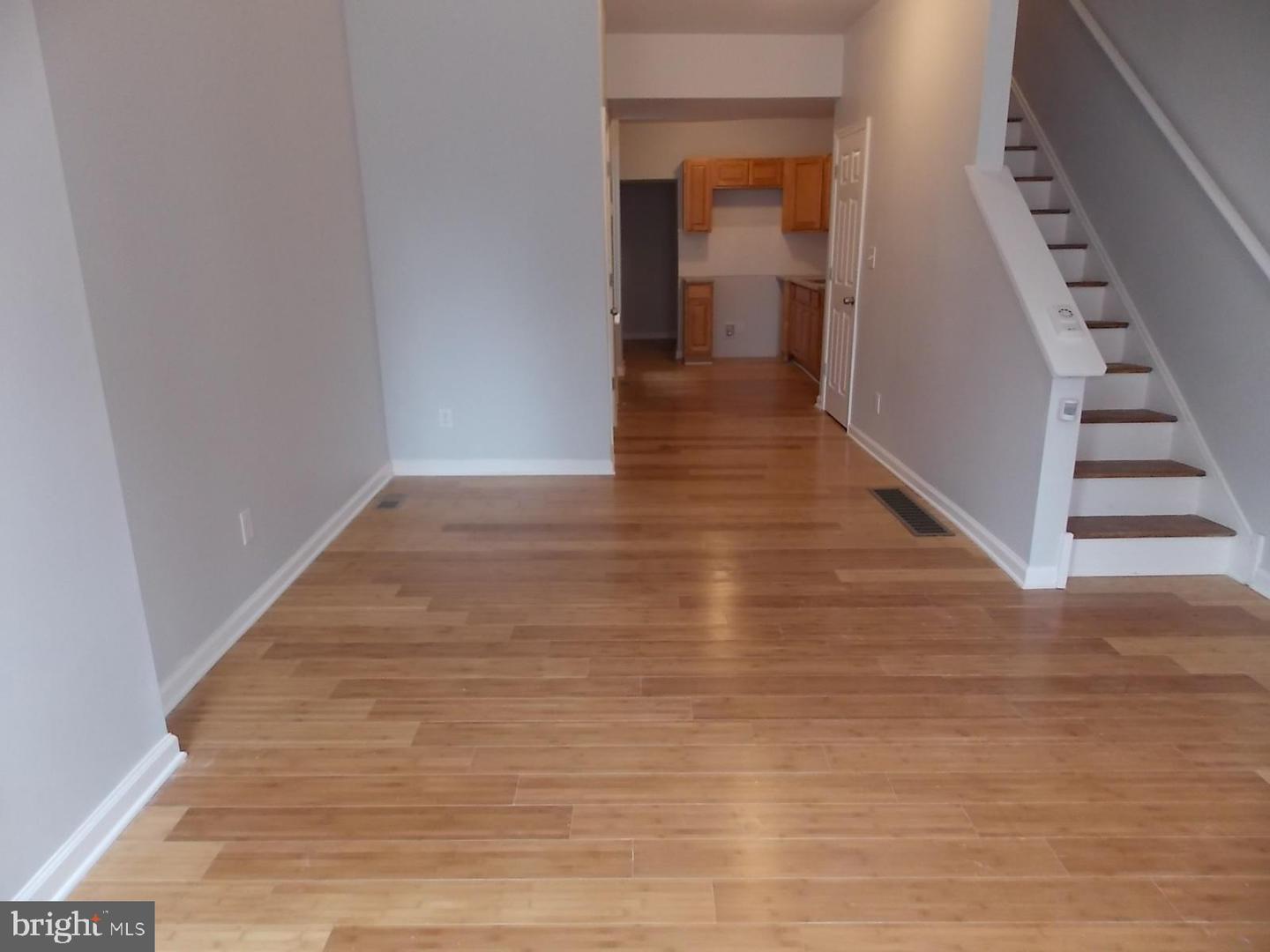 1823 N Judson St Property Photo 2