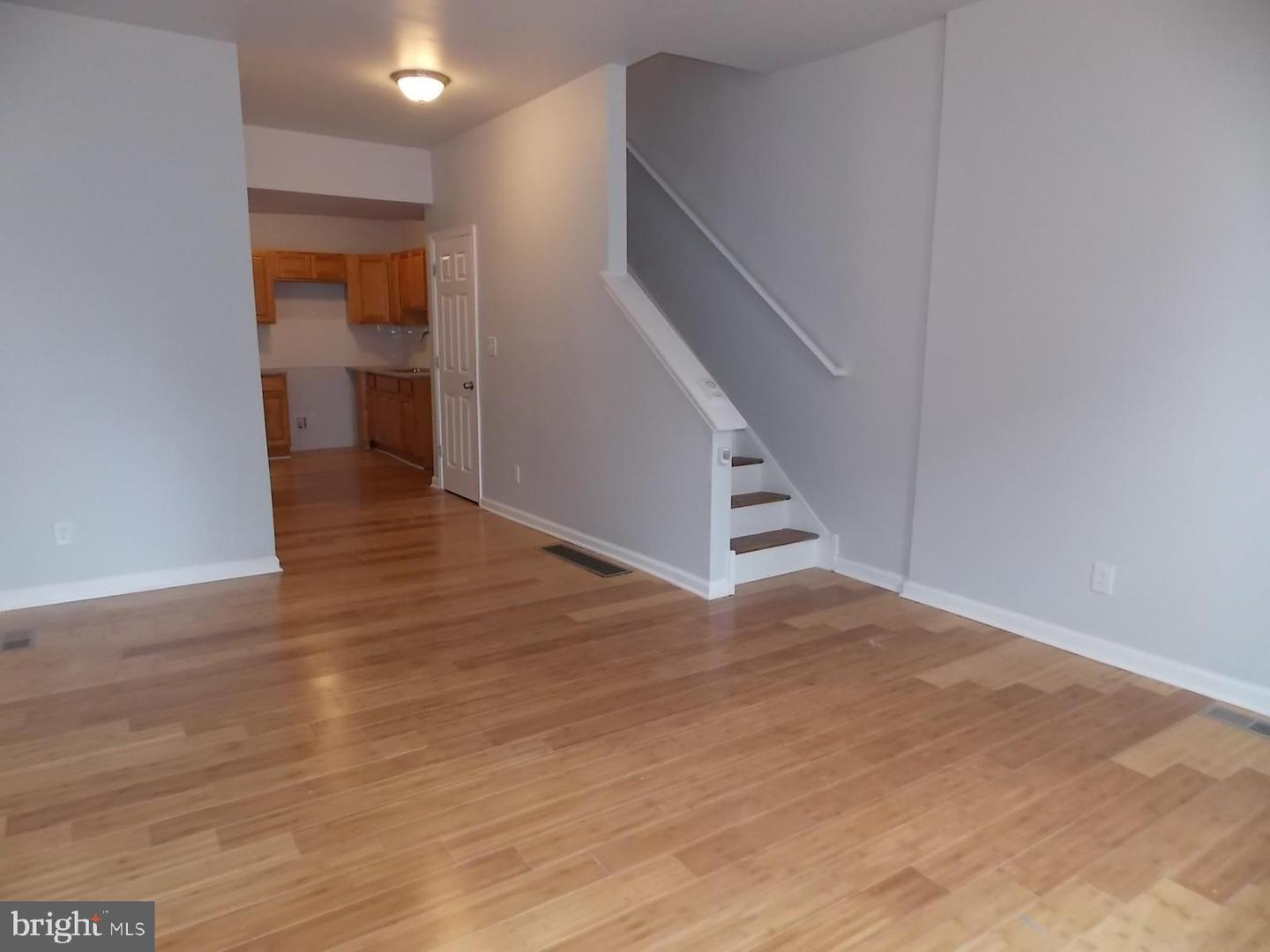 1823 N Judson St Property Photo 4