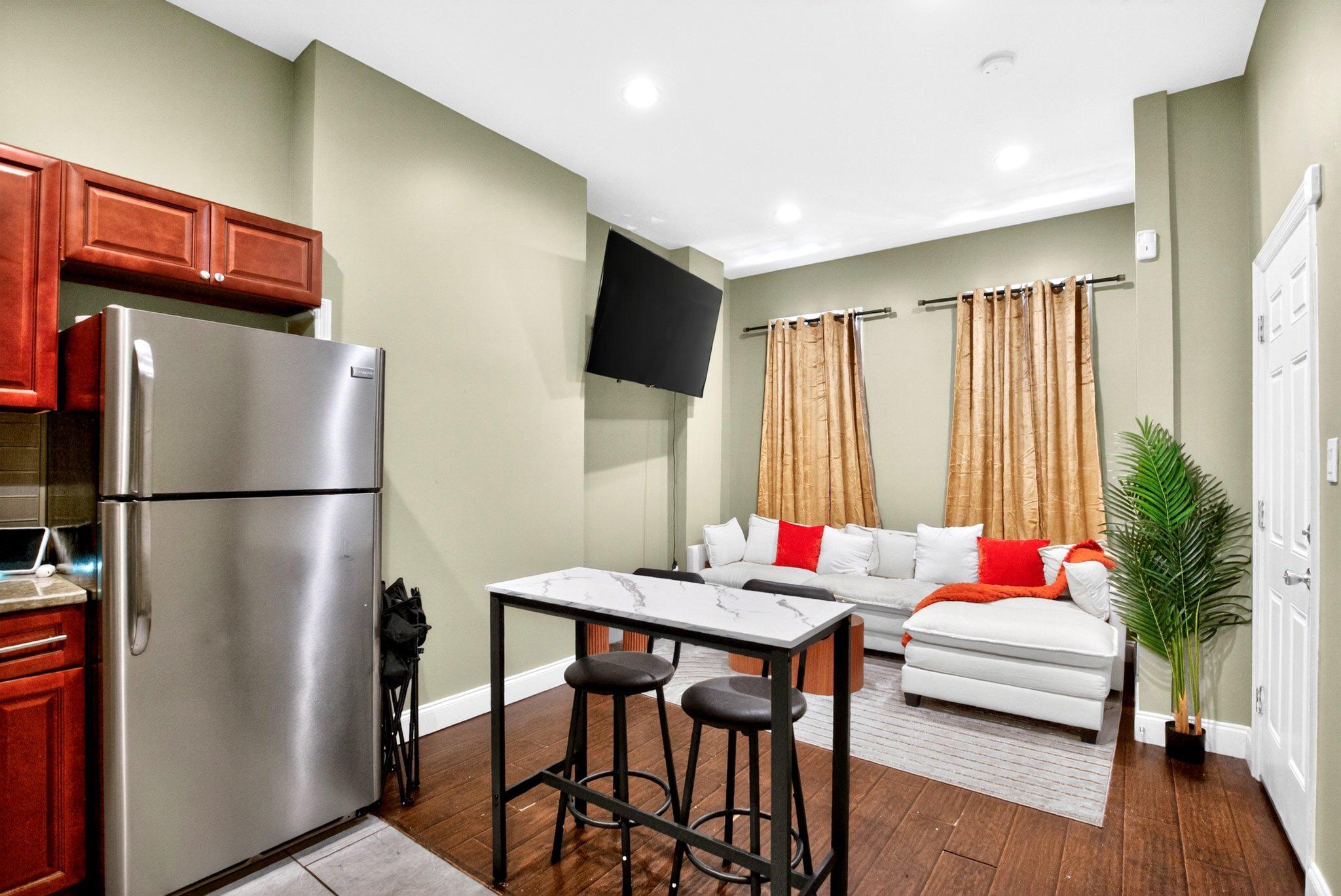 4425 N Uber St Property Photo 8