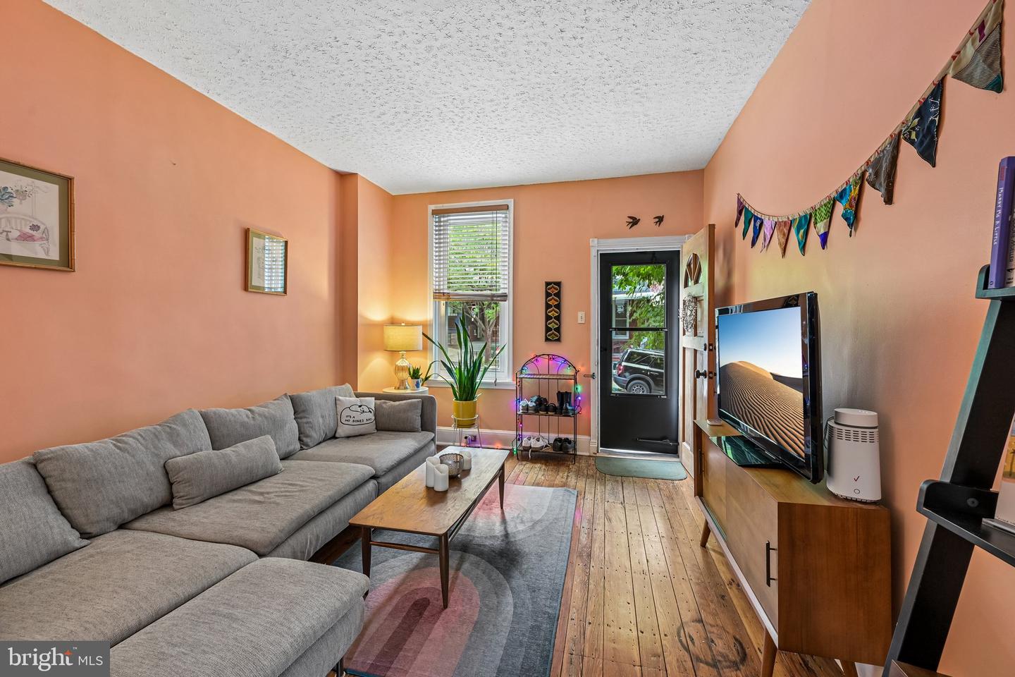3721 Stanton St Property Photo 2