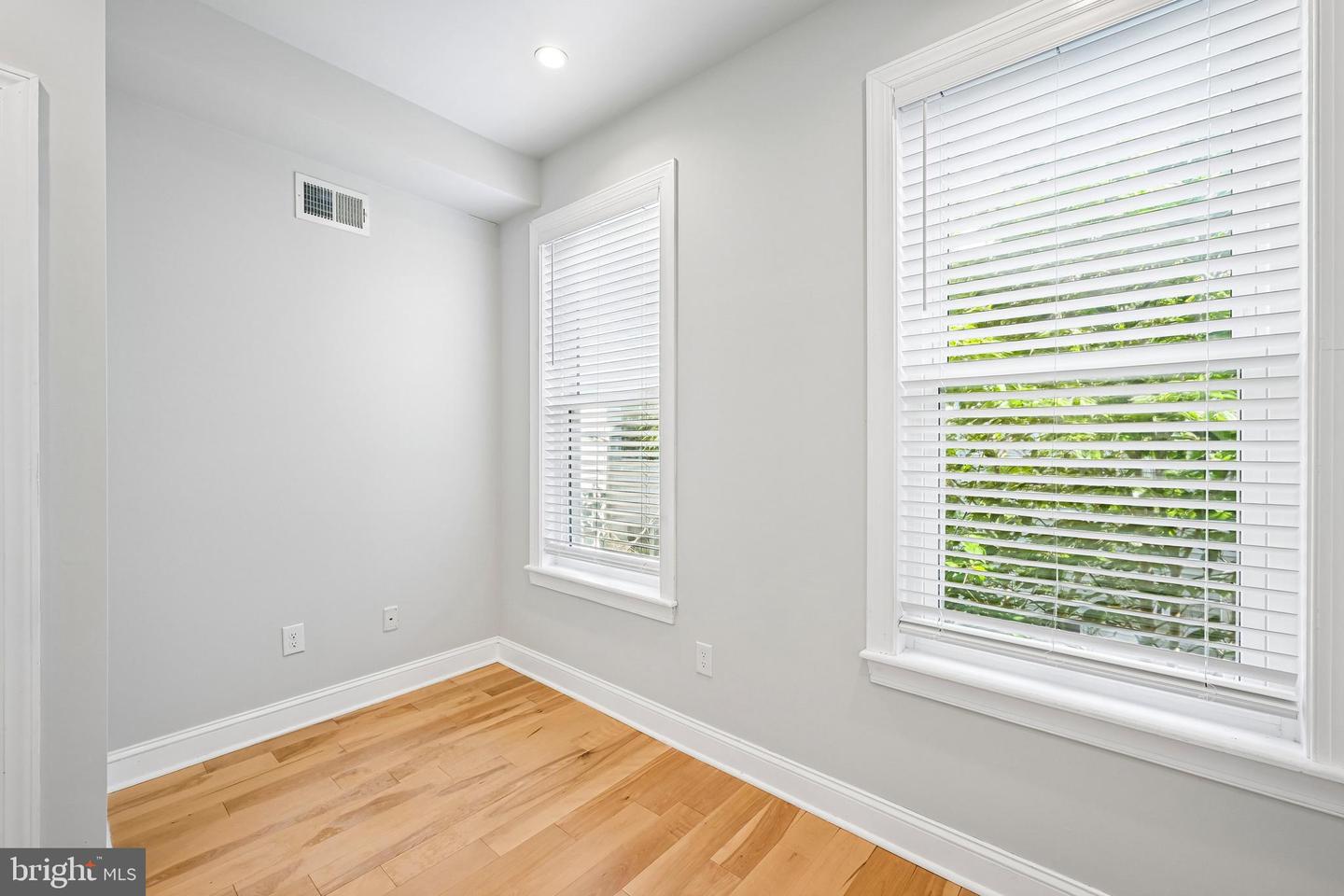 1819 Mountain St Property Photo 19