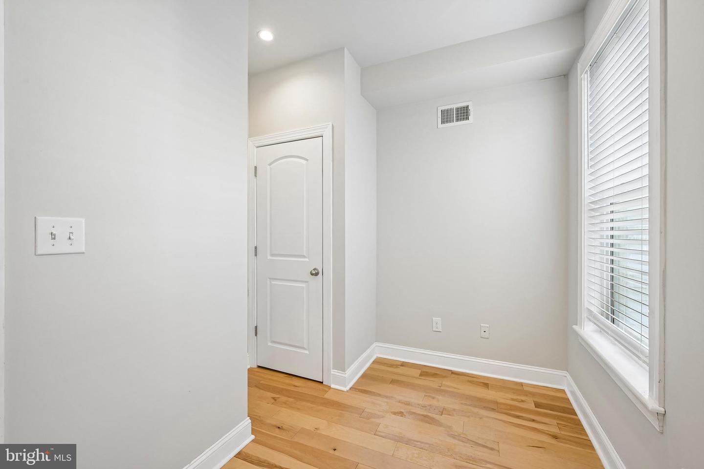 1819 Mountain St Property Photo 26