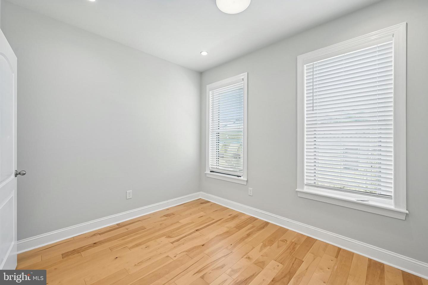 1819 Mountain St Property Photo 28