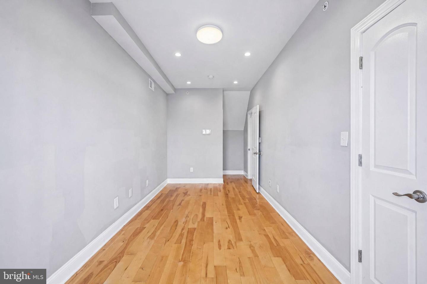 1819 Mountain St Property Photo 37
