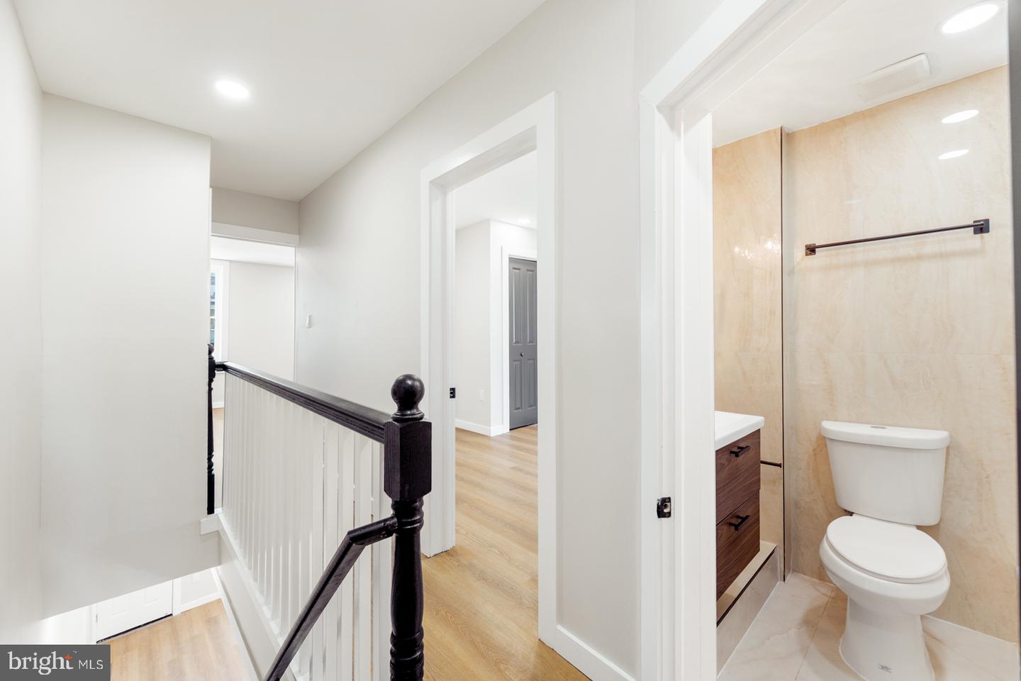 1736 N Lecount St Property Photo 20