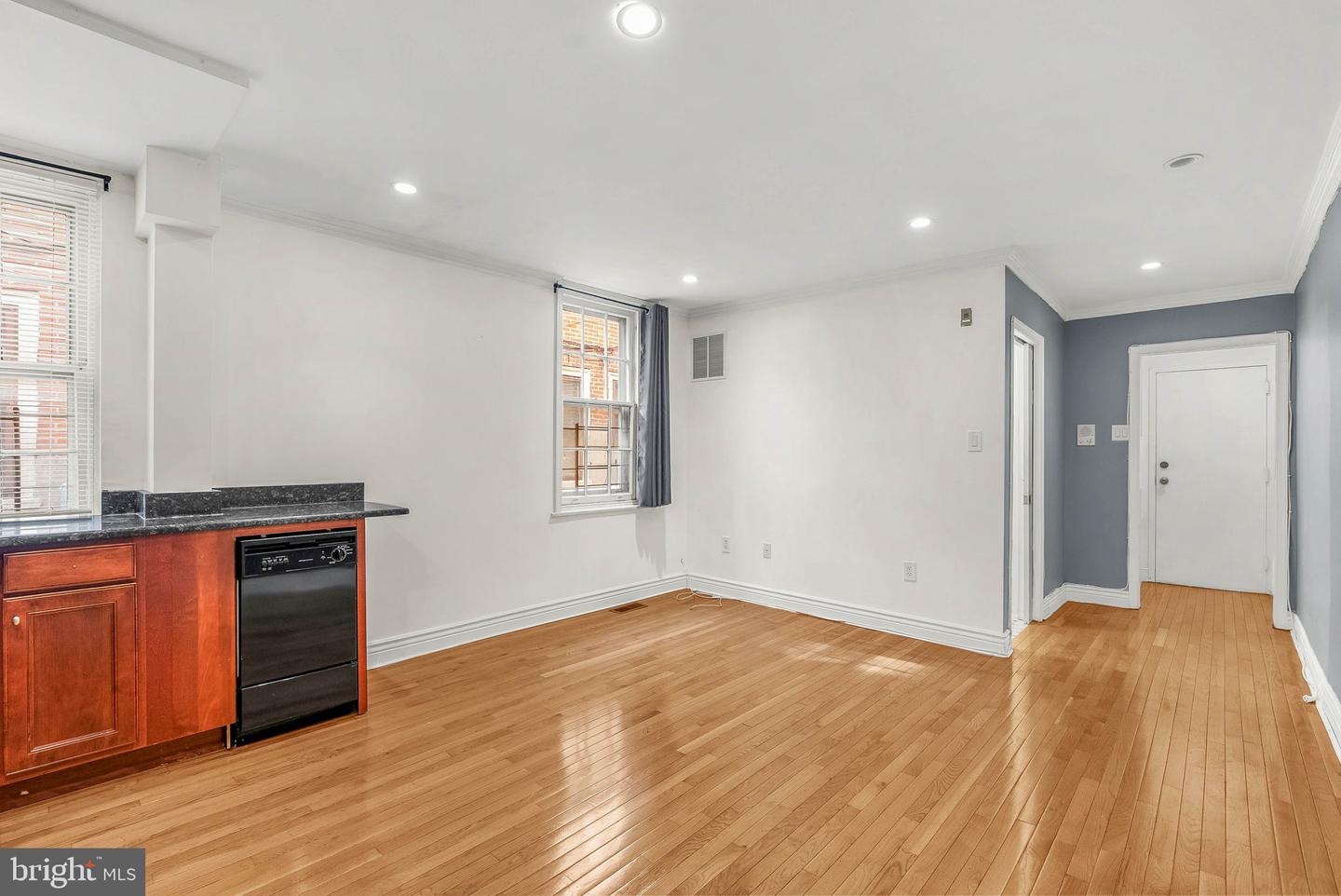 1910 Fairmount Ave #b (1r) Property Photo 7