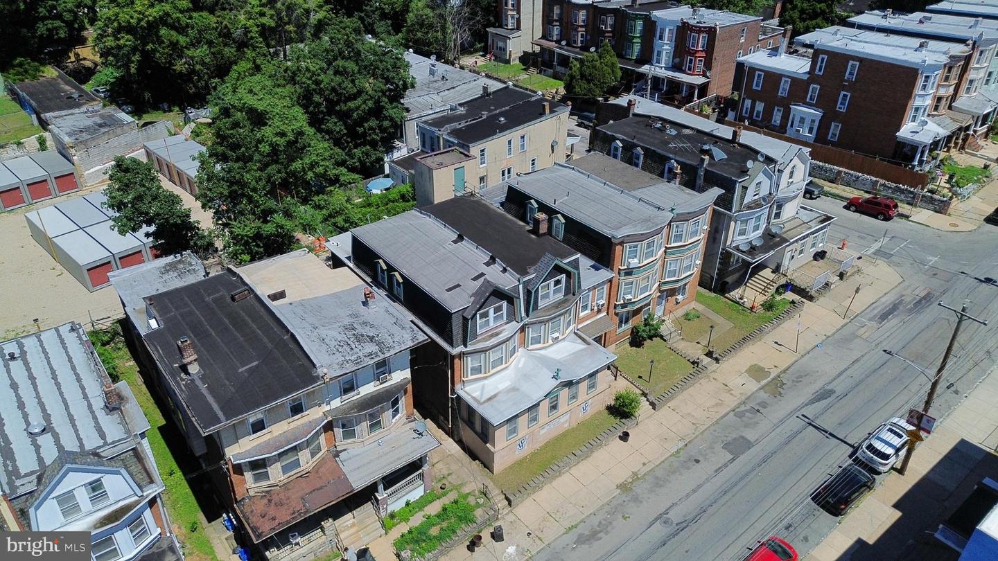 45-51 W Logan St Property Photo 3