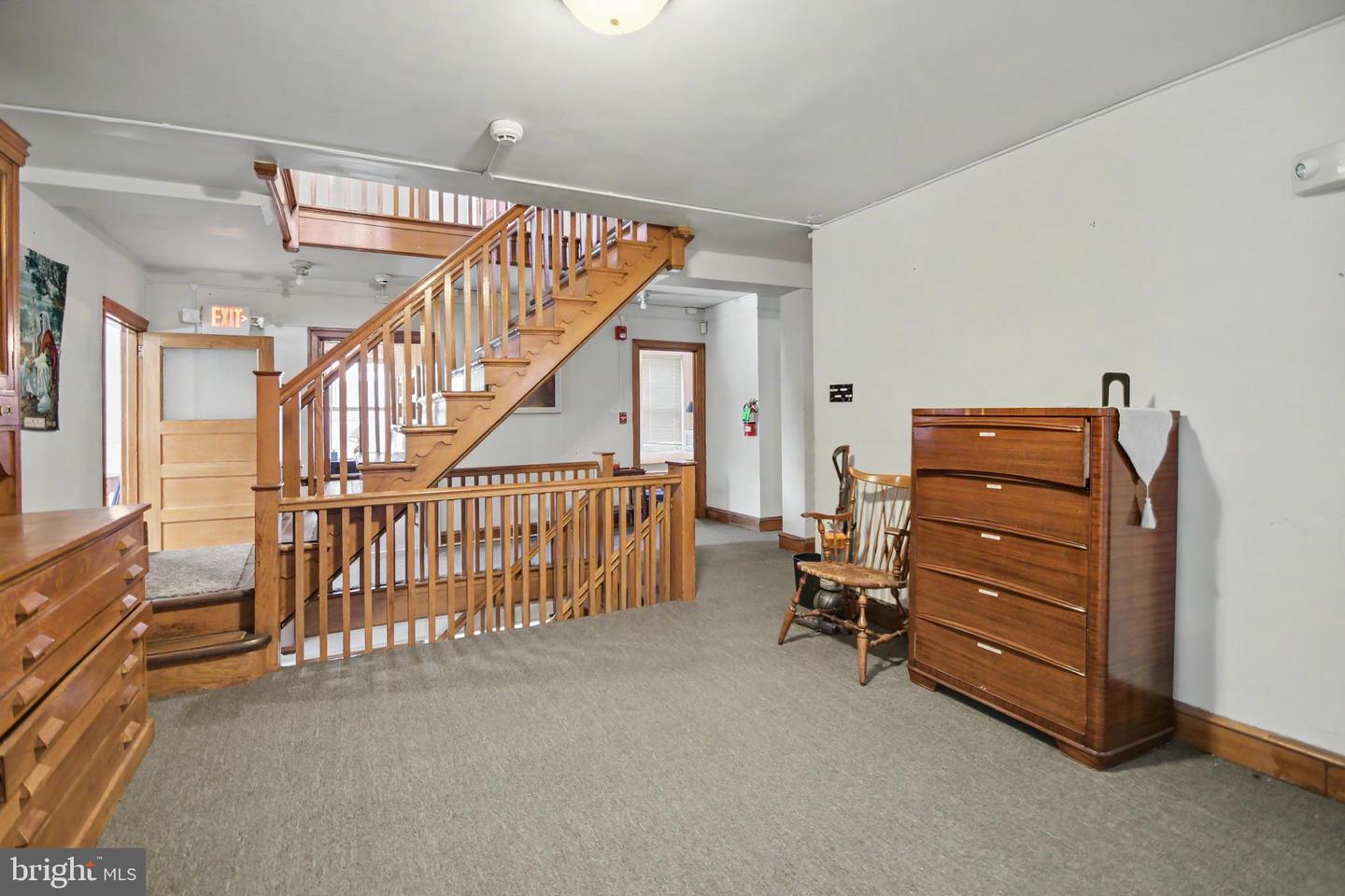 45-51 W Logan St Property Photo 26