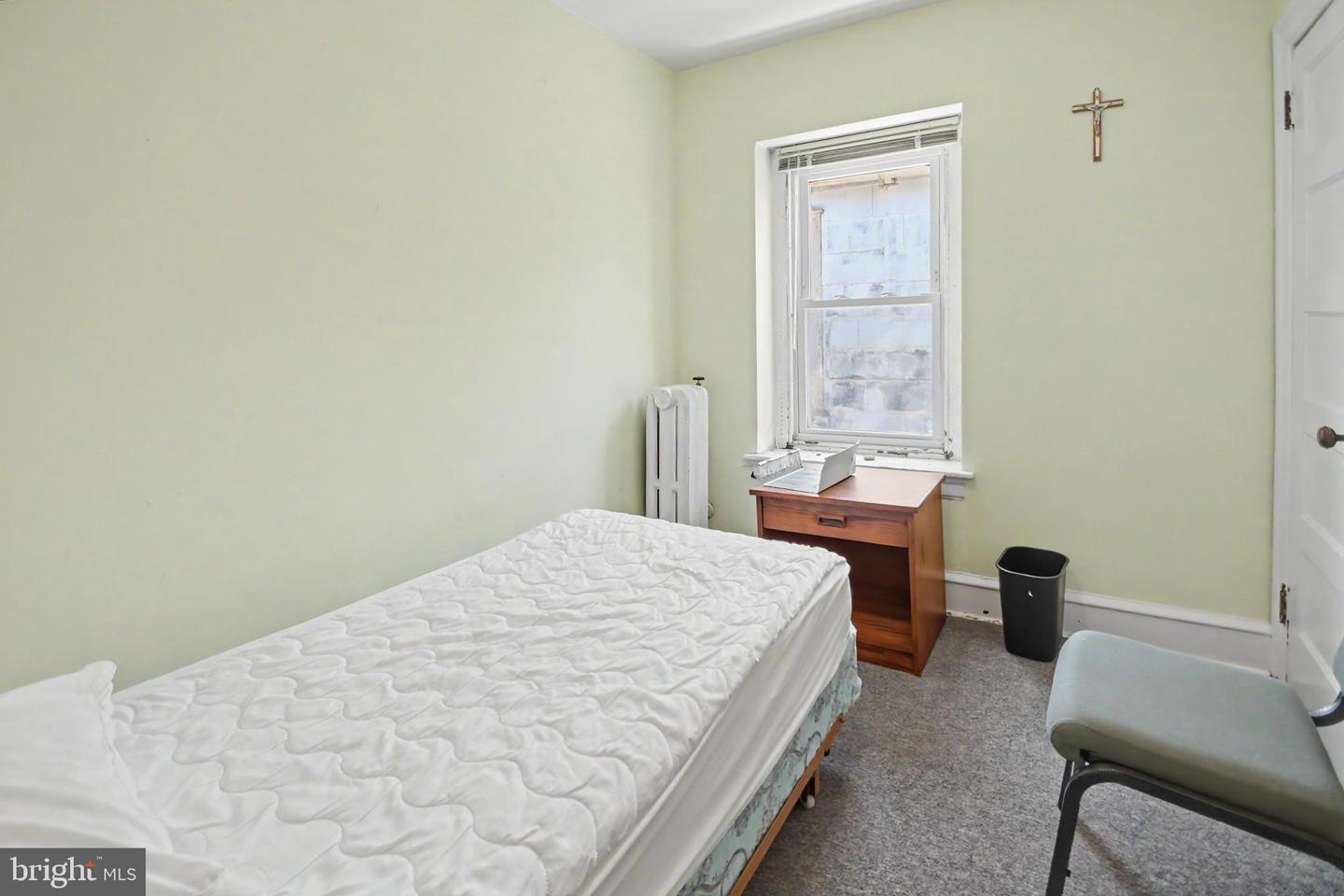45-51 W Logan St Property Photo 37