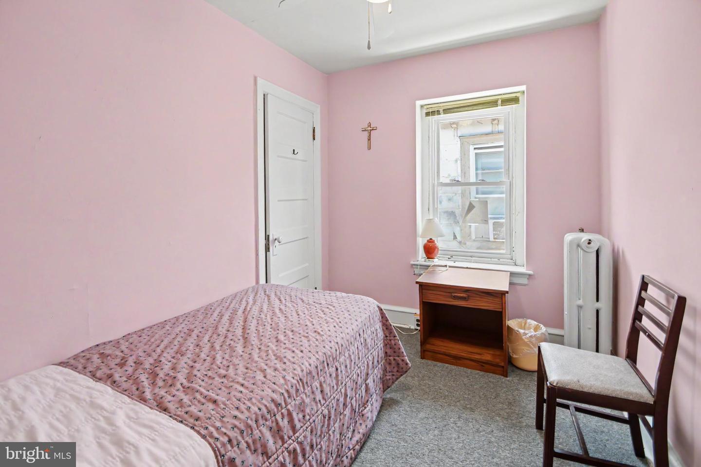 45-51 W Logan St Property Photo 38