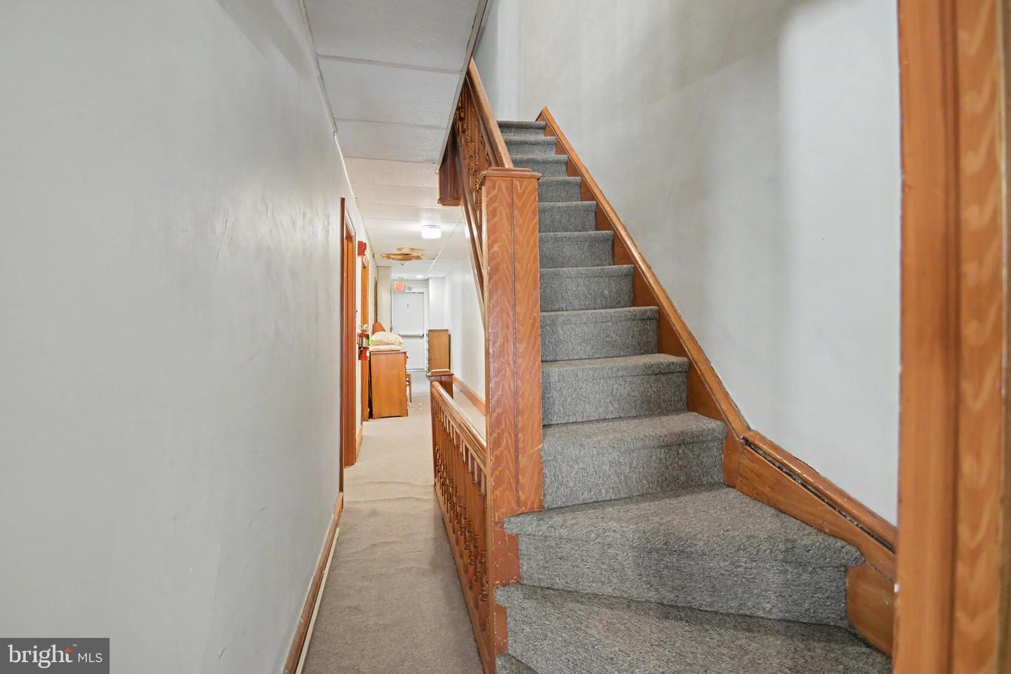 45-51 W Logan St Property Photo 42