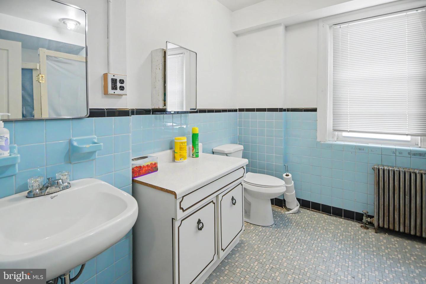 45-51 W Logan St Property Photo 61