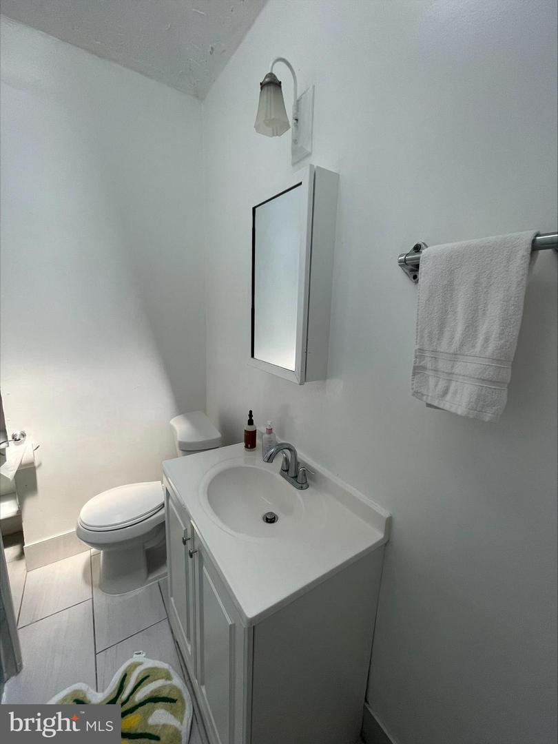 205 W Ashdale St Property Photo 8