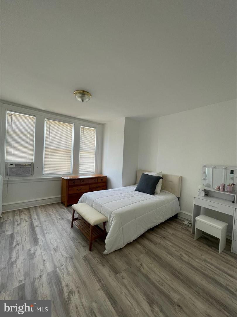 205 W Ashdale St Property Photo 14