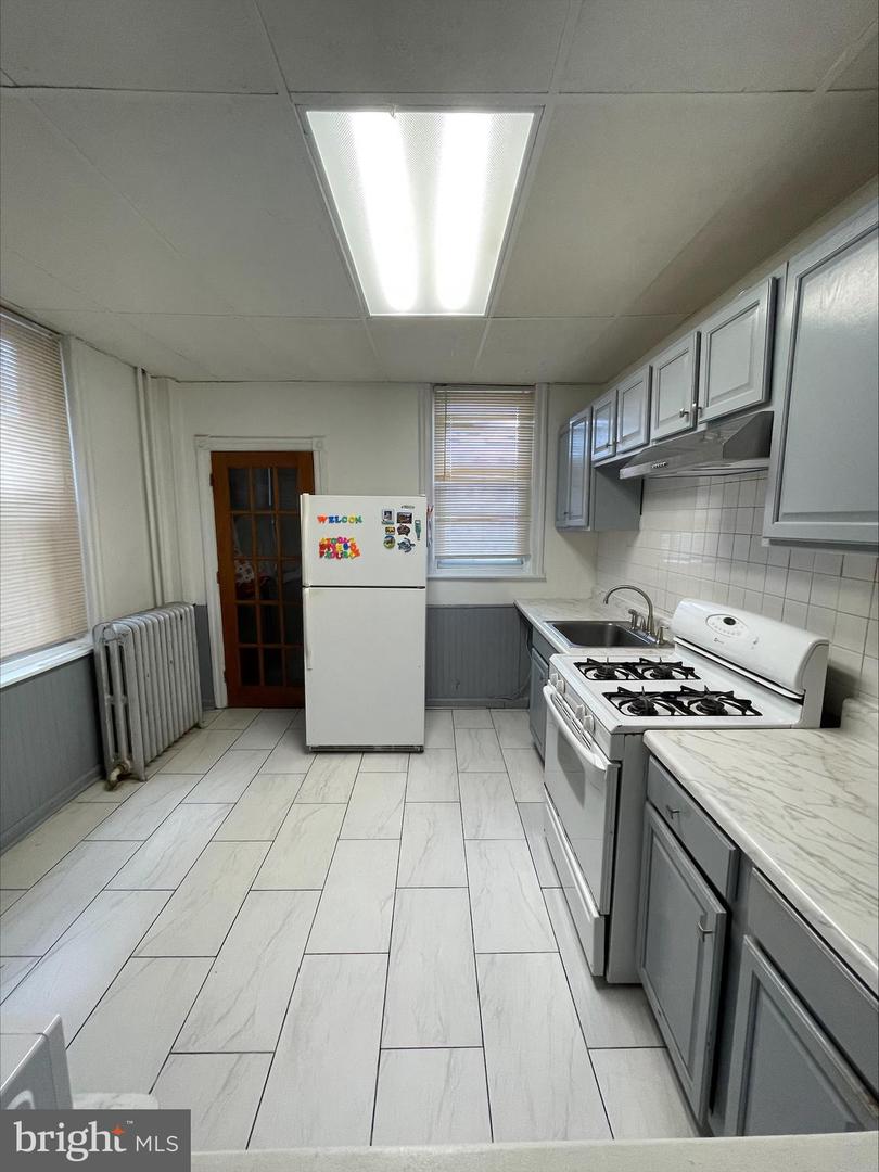 205 W Ashdale St Property Photo 16