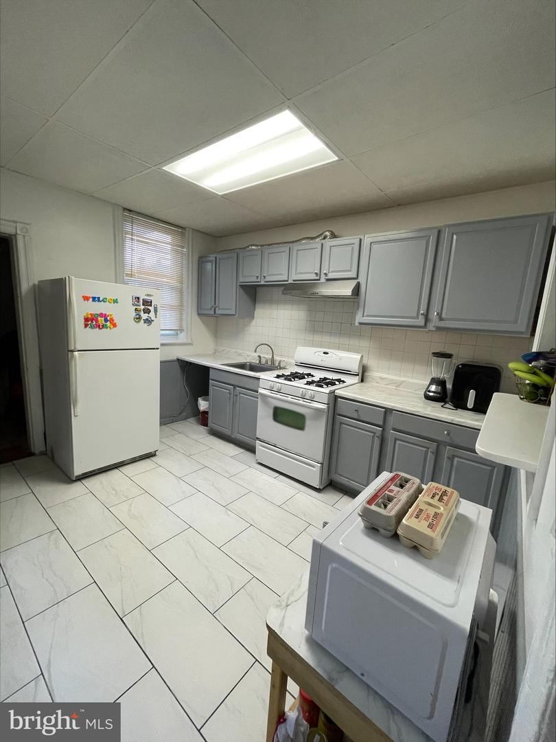 205 W Ashdale St Property Photo 18