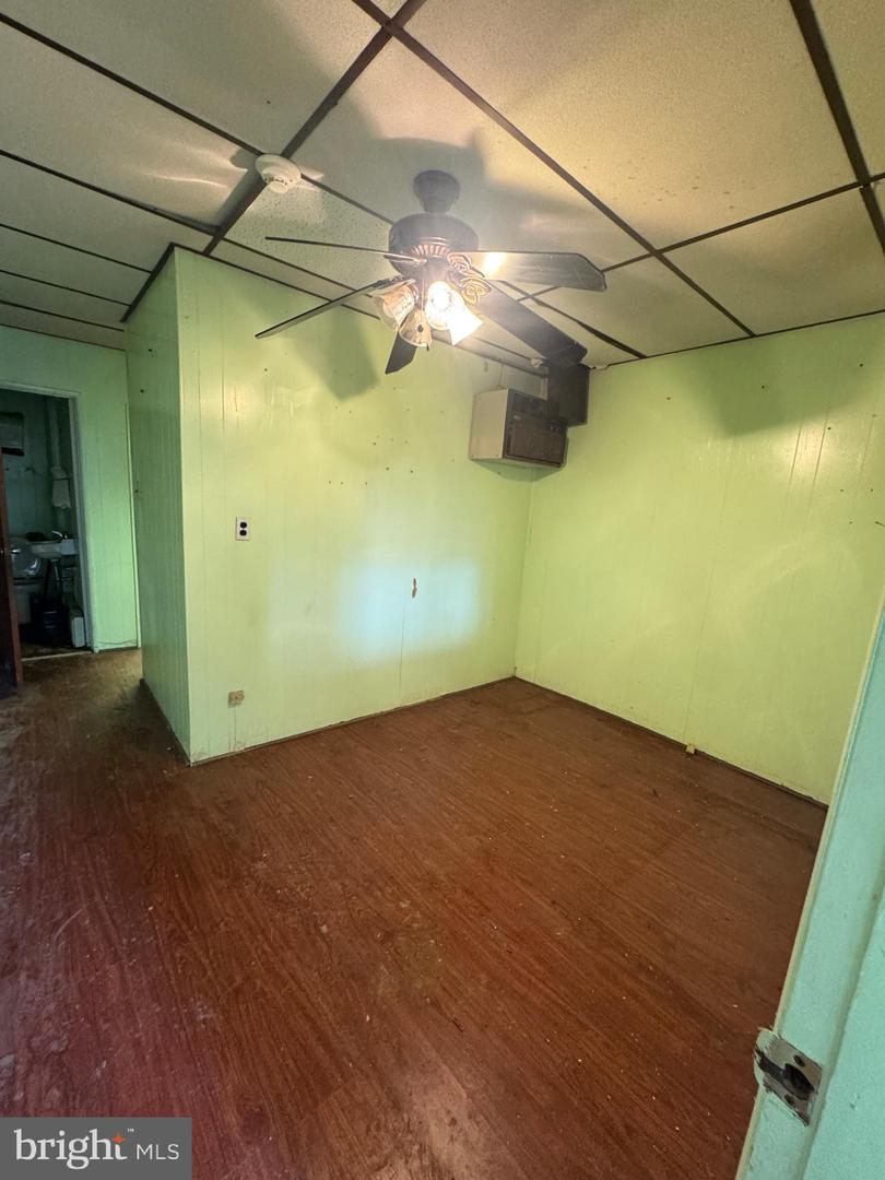 2948 Reed St Property Photo 4