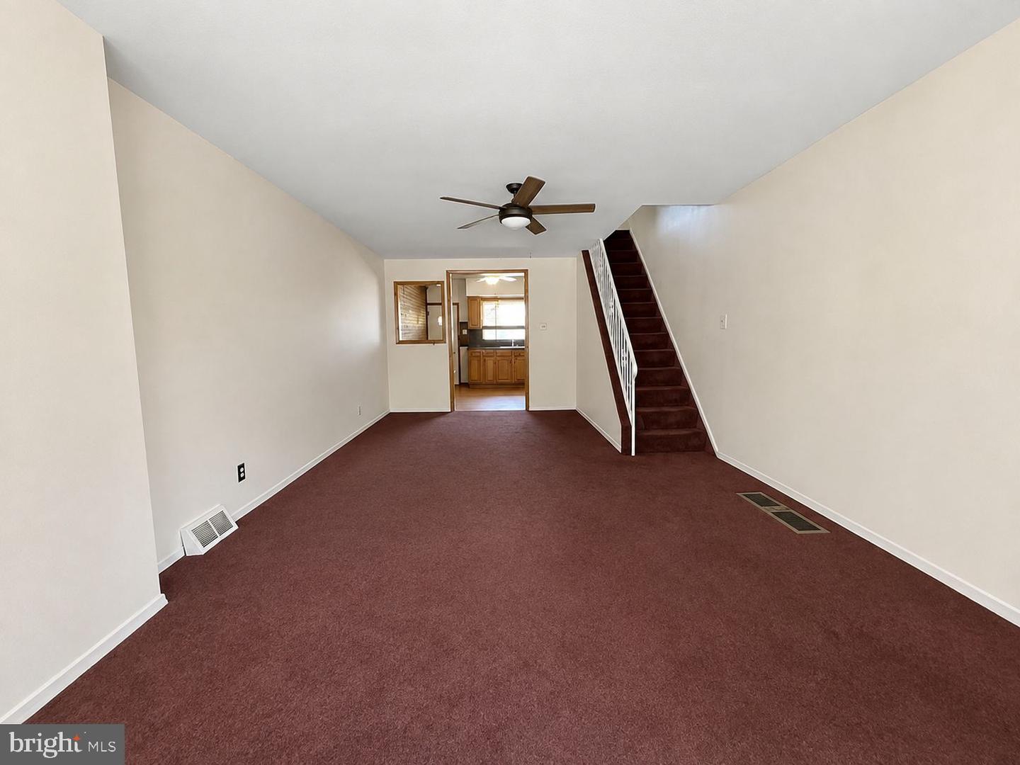 344 Wolf St Property Photo 2