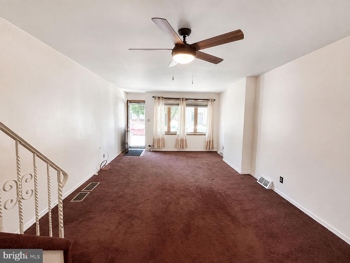 344 Wolf St Property Photo 3