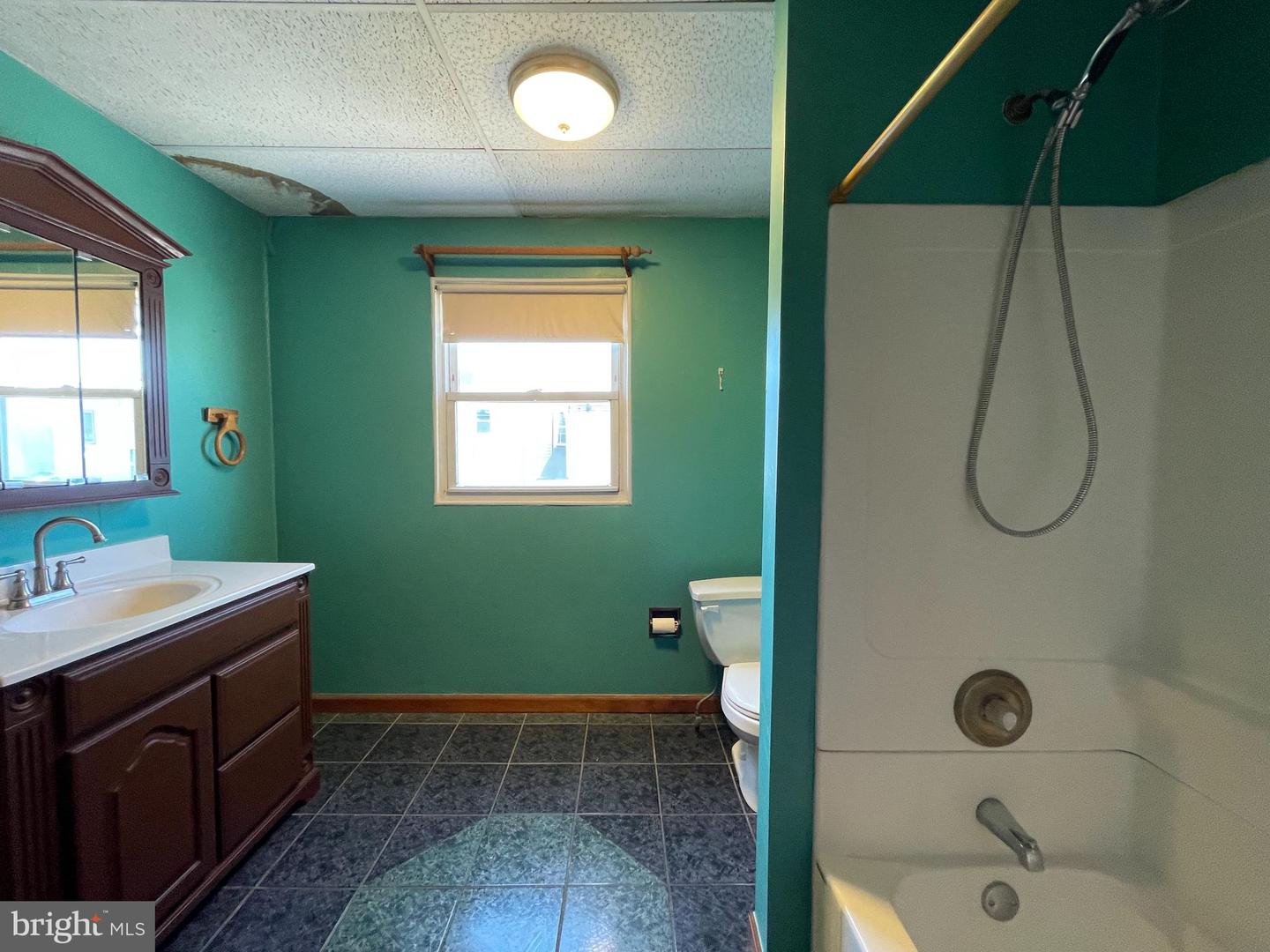 344 Wolf St Property Photo 10
