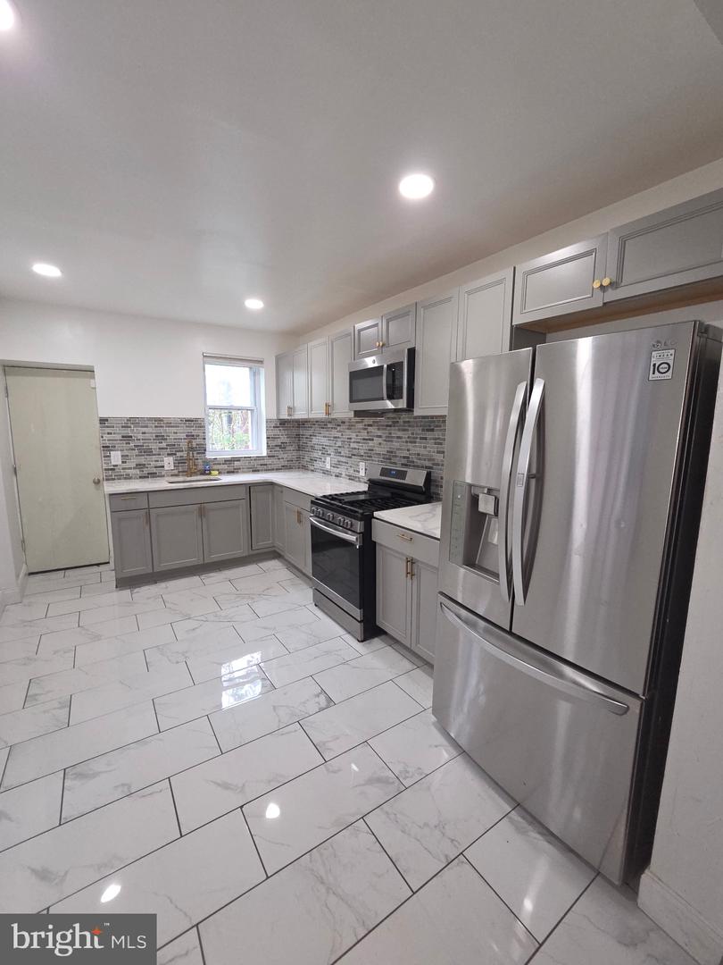 5336 Delancey St Property Photo 13