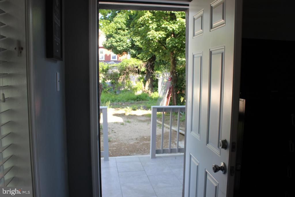 5923 N Broad St Property Photo 14