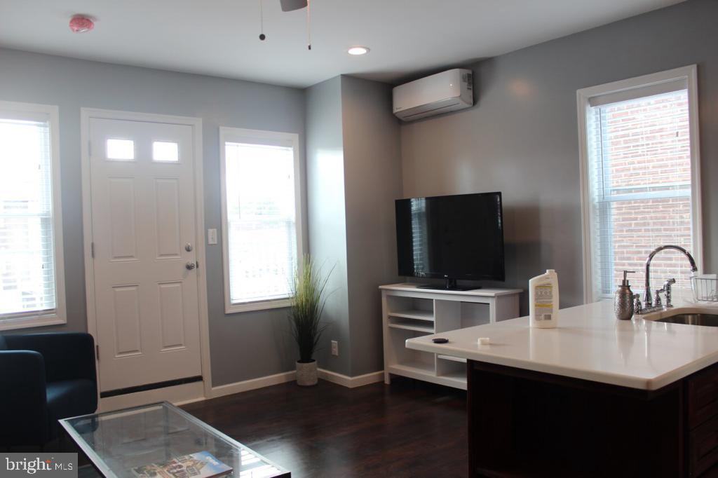 5923 N Broad St Property Photo 26