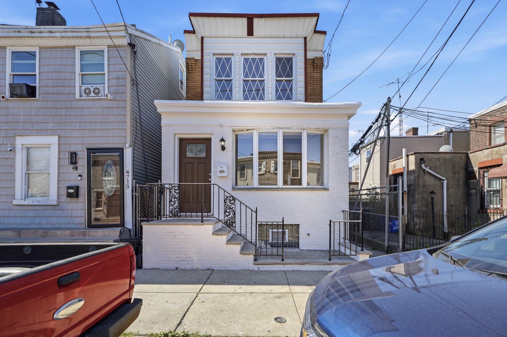 4711 Melrose St Property Photo 1