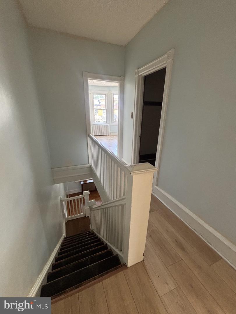 4636 Oakland St Property Photo 11